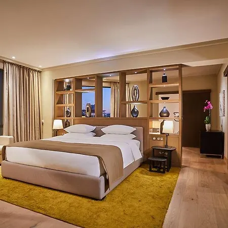 Hyatt Regency 5*